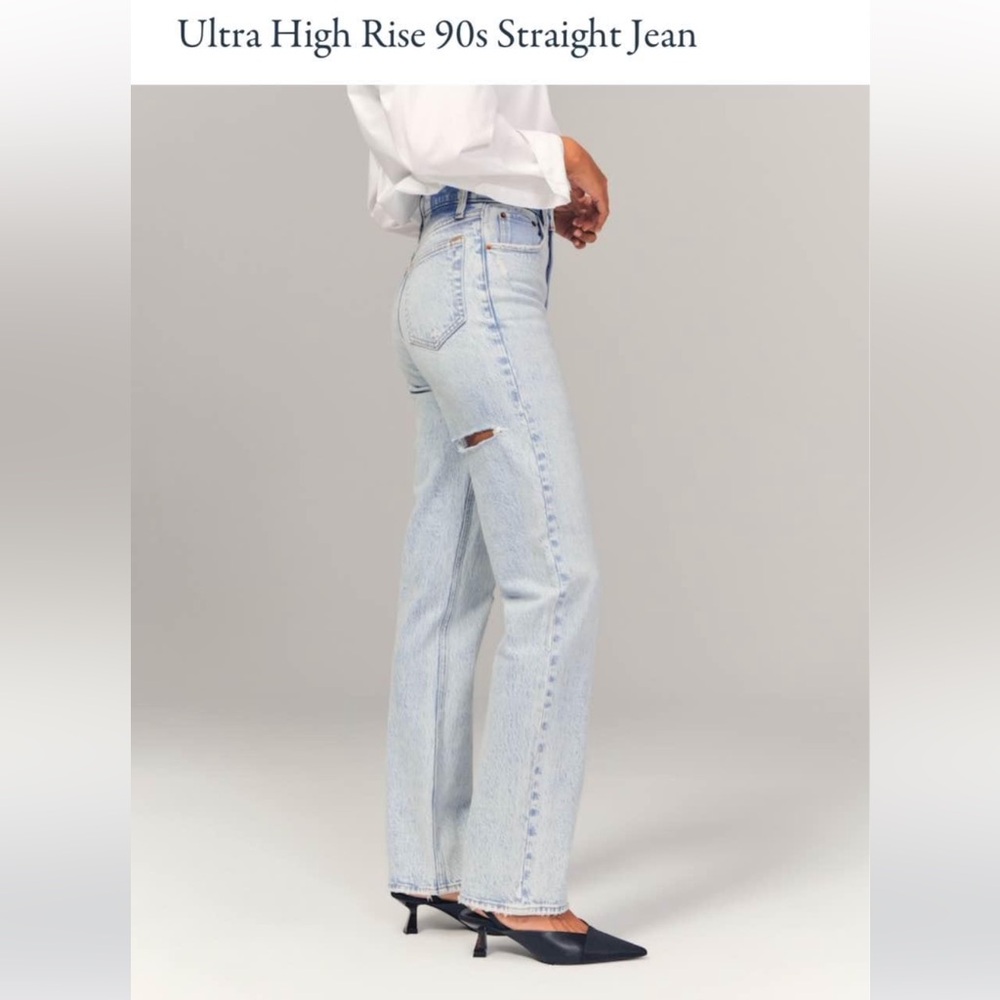 Abercombie & Fitch Ultra High Rise 90s Straight Jean